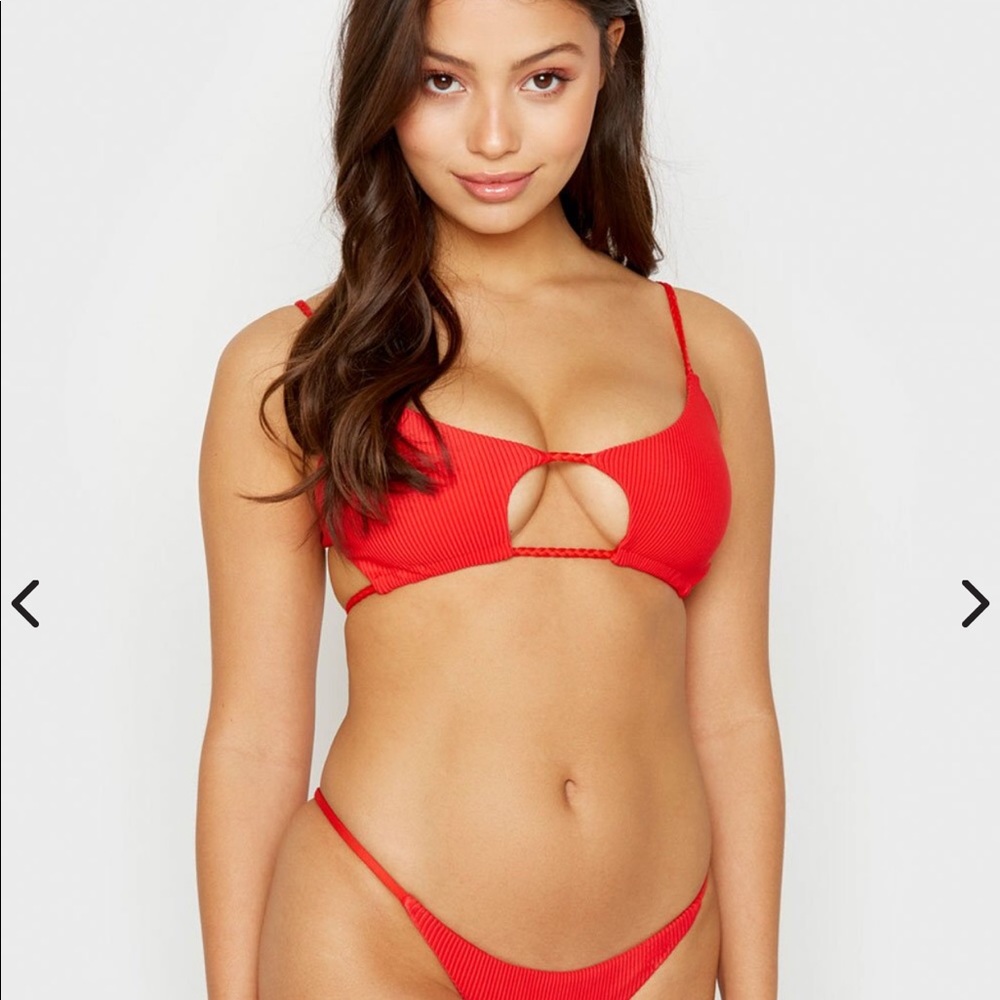 Frankie’s RED Willa top and bottom bikini🔥